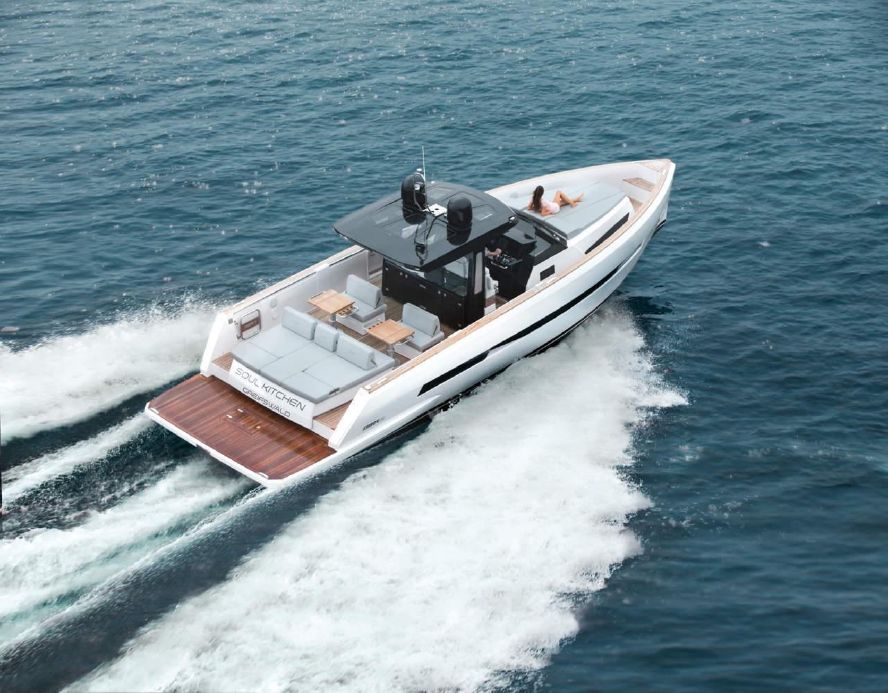 mykonos yacht